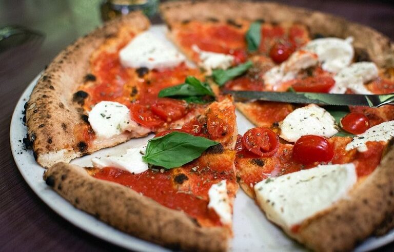 Agroalimentare, 14.5 milioni i potenziali turisti del gusto in Italia, viaggi alla ricerca di cibo, vino, olio e altri prodotti tipici