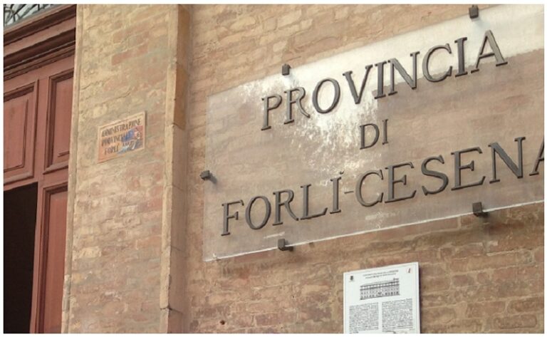 La Provincia di Forlì-Cesena vende automezzi e attrezzature usati al migliore offerente