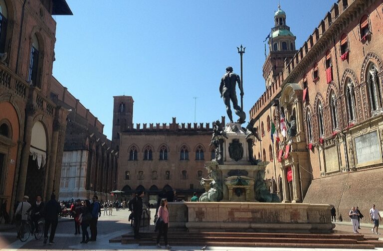 Natale 2025, Jetcost: Italia  2° paese più ricercato dagli europei per iniziare il 2026, tra le migliori mete turistiche anche Bologna