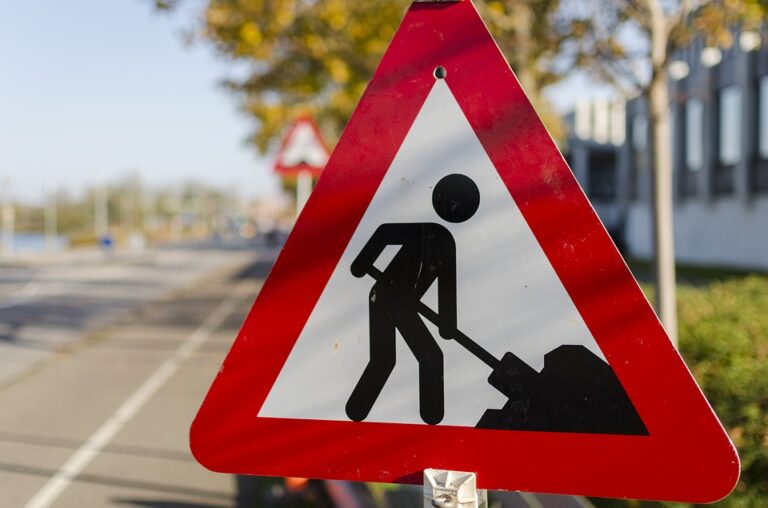 Forlì, verso il completamento dei lavori per le nuove rotonde in viale Italia
