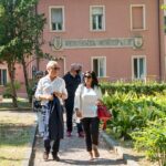 L’architetto Boeri e il sindaco di Riccione davanti al Municipio