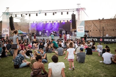 Rassegne e festival di spettacoli dal vivo contributi a Retropop, Alchemico  Tre ed Emilia-Romagna Festival | Sestopotere