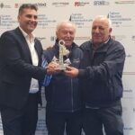 Al centro Gennaro Amato presidente Snidi con i consiglieri Snidi Stanislao Esposito e Ugo Lanzetta_Blue Award 2023