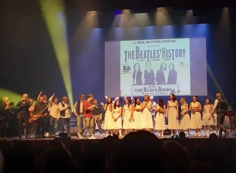 Forlì, al Fabbri sold out per il concerto di solidarietà “The Beatles’ History”
