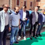 foto di gruppo + cassonetti Smarty