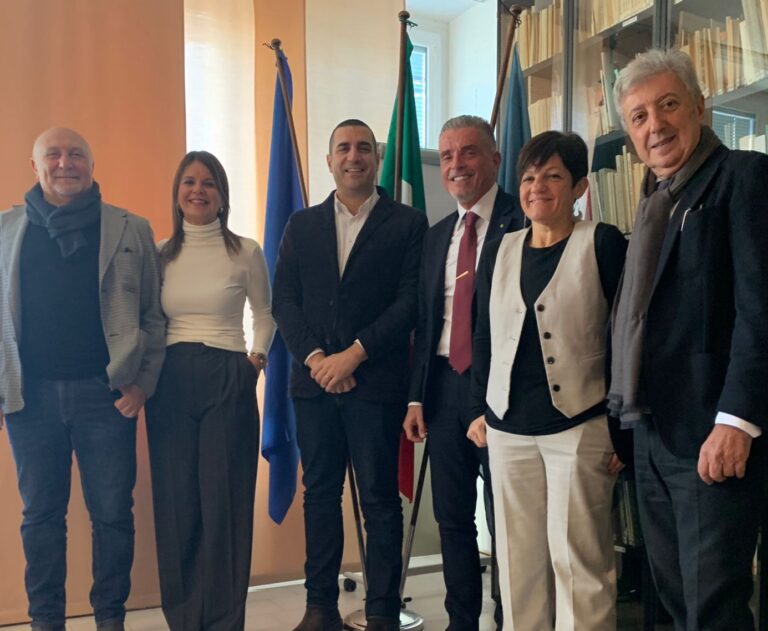 Ravenna, il sindaco de Pascale al brindisi augurale di Legacoop Romagna