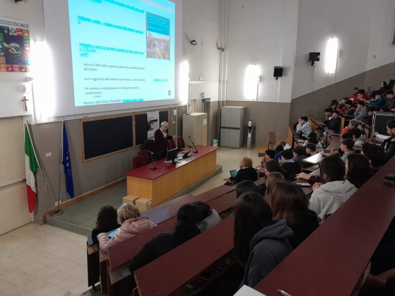Continuano gli incontri proposti dal Rotary Club Forlì nelle scuole superiori