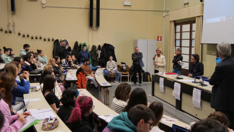 Liceo Morgagni di Forlì: seminario sull’importanza del servizio civile volontario