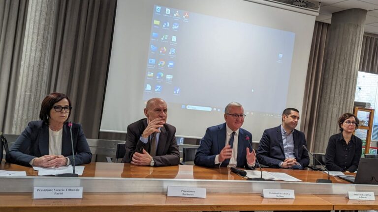 Contrasto a violenza di genere, devianza giovanile e bullismo. A Ravenna si rafforza la rete pubblico-privato