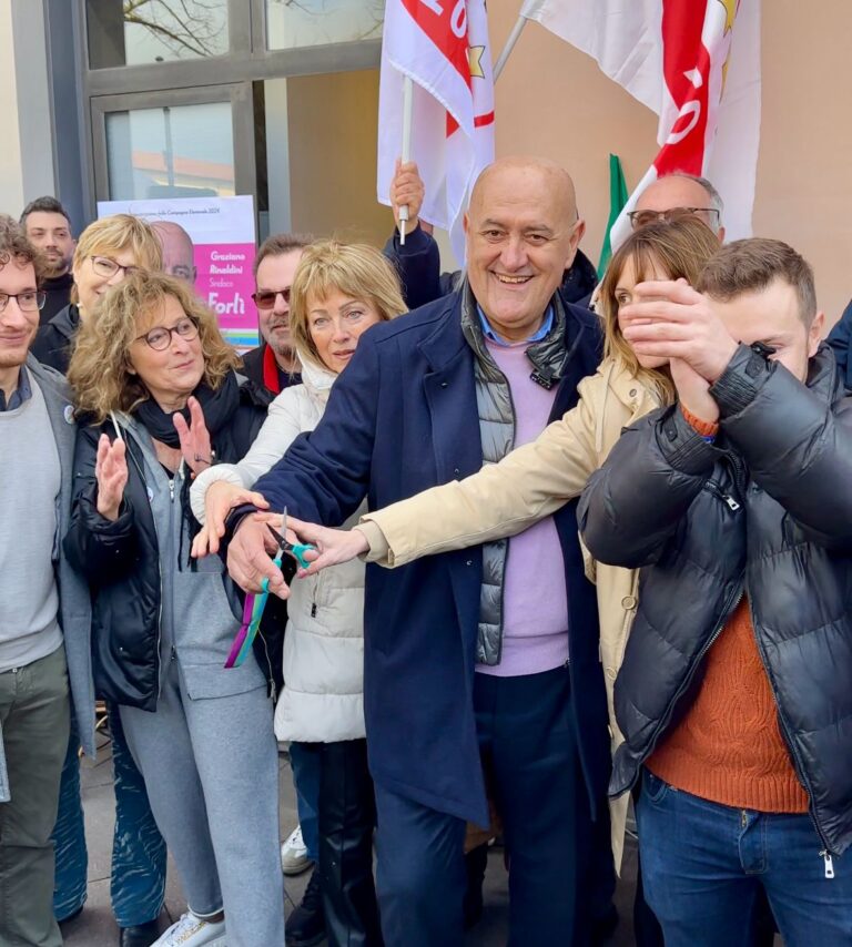 Elezioni, inaugurata la sede del comitato elettorale di Graziano Rinaldini