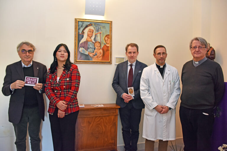 Grazie a Liceo artistico Nervi-Severini (Ra) e IOR, in dono a IRST una copia della Madonna dei tumori