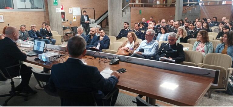 Forze dell’ordine, operatori sanitari, scolastici, servizi sociali e docenti a ‘lezione’ contro violenza di genere e femminicidi