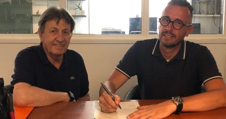 Cesena, l’archivio fotografico analogico dell’Agenzia Photomovie di Milano donato al Comune 