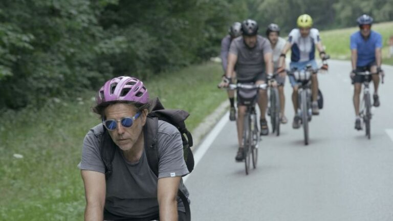 Rivive a Bologna il mito di Alfonsina Strada, unica donna nella storia a correre al Giro d’Italia