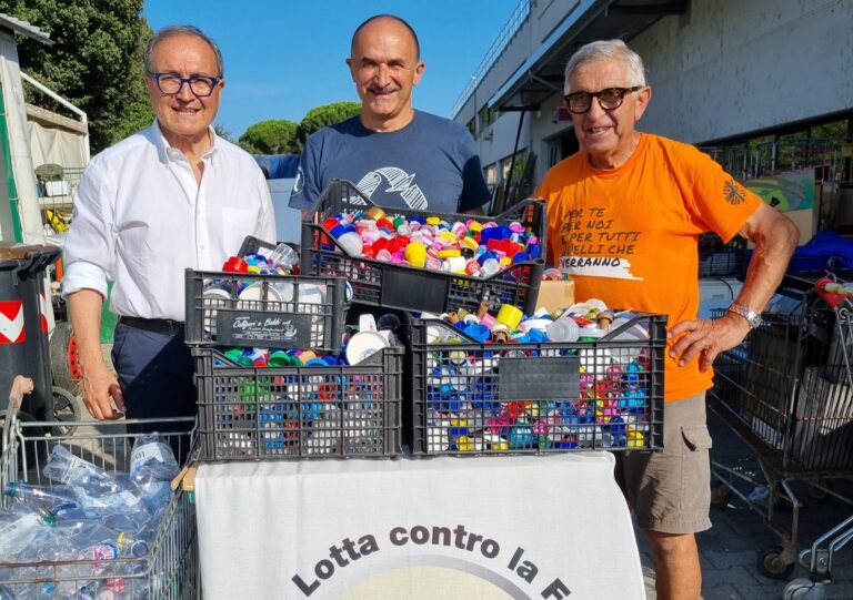 Comitato per la lotta contro la fame nel mondo: al via la raccolta di tappi e bottiglie di plastica a scopo benefico