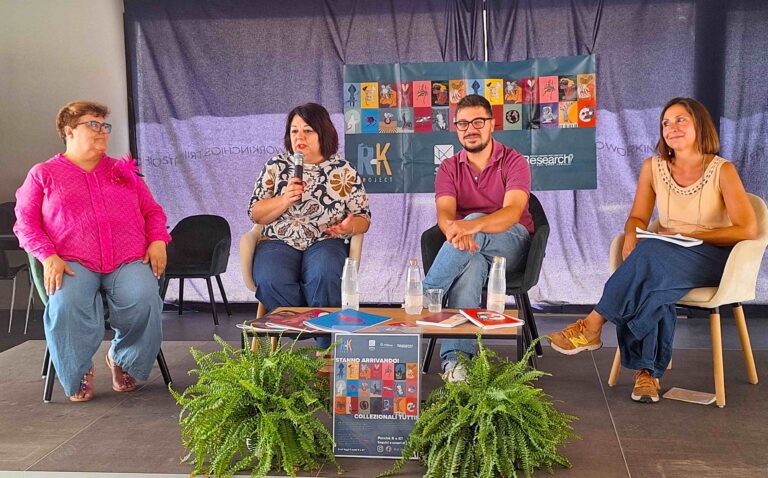 i Chiostri di San Pietro di Reggio Emilia per la presentazione dei “Quaderni della solidarietà”.