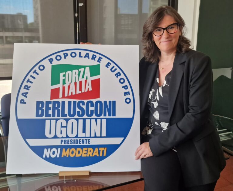 Elezioni regionali, Rosaria Tassinari presenta il simbolo di Forza Italia