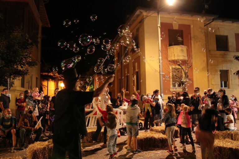 Predappio Buskers 2024: per la sesta edizione, torna tutta la magia degli artisti di strada 
