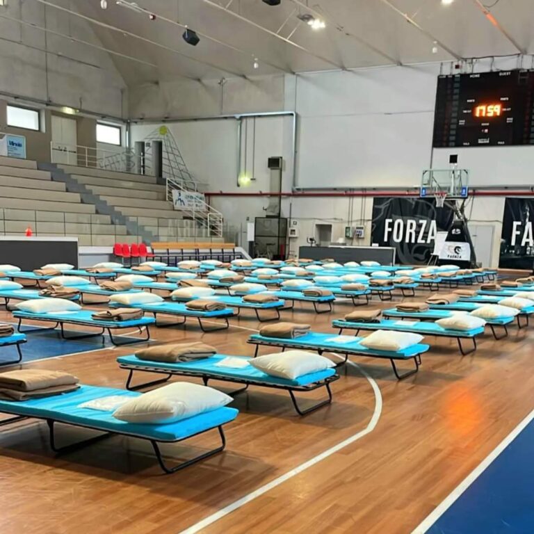 Maltempo, a Faenza disallestito il Pala Bubani