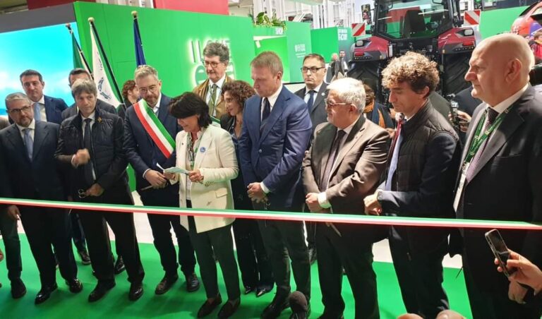 Bologna, al via Eima. Lollobrigida agli agricoltori: fondi per l’innovazione alle aziende colpite dall’alluvione