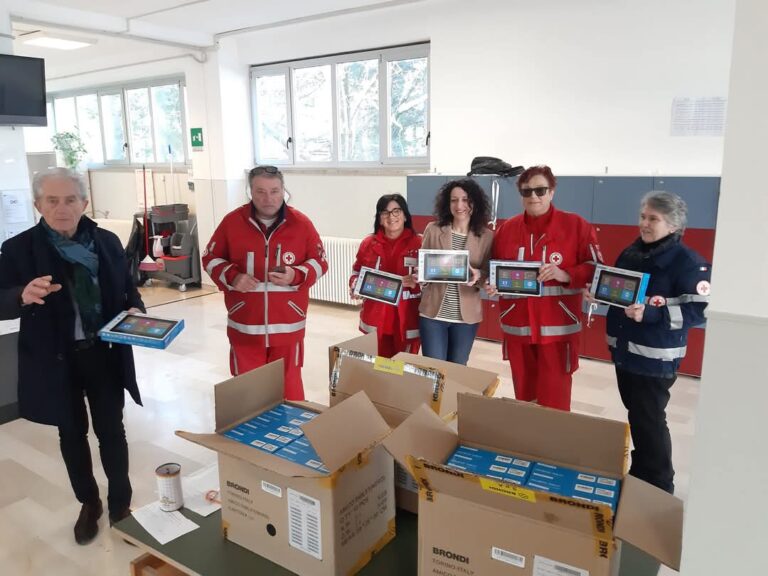 Cri dona tablet a Istituto Comprensivo di Modigliana e Tredozio