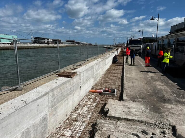 Cesenatico, Molo di Levante: lavori in corso per riqualificazione banchine