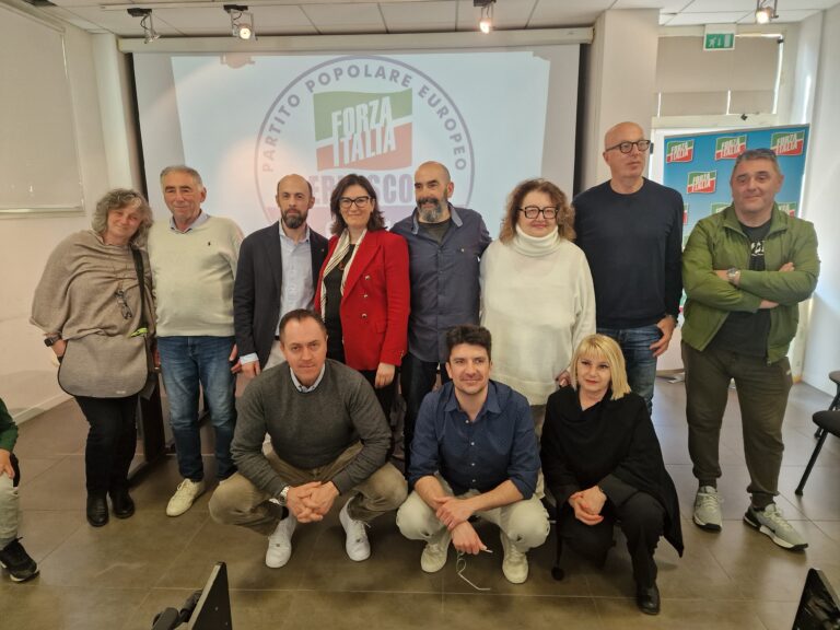 Congressi di Forza Italia: a Cervia confermato  Simone Lucchi