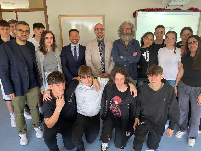 Fa tappa a Fiorenzuola D’Arda al Polo Mattei il progetto “il risparmio che fa scuola” di Poste Italiane e CdP