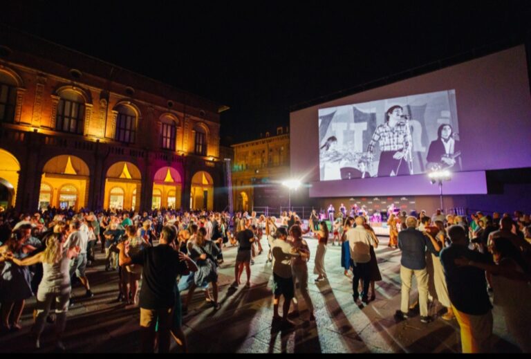 Bologna Estate 2025: il 14 agosto si balla in Piazza Maggiore