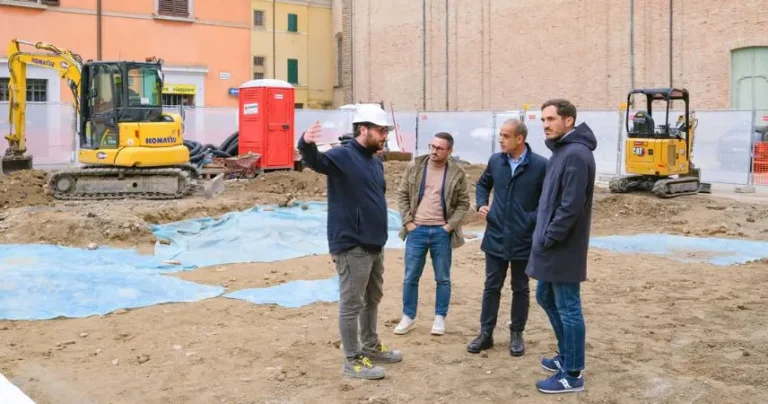 Cesena. Rigenerazione urbana in centro storico, proseguono i lavori in piazza Aguselli