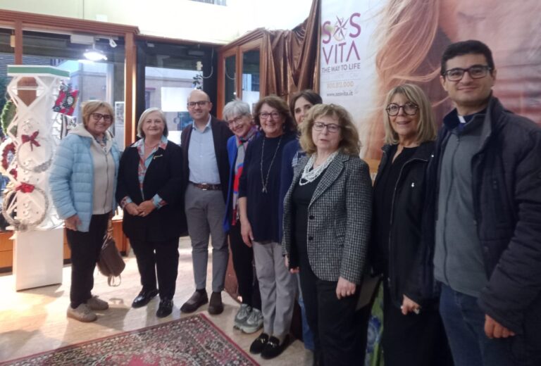 Forlì, mercatino di Natale 2025 proposto dal laboratorio di cucito “A-Mano”