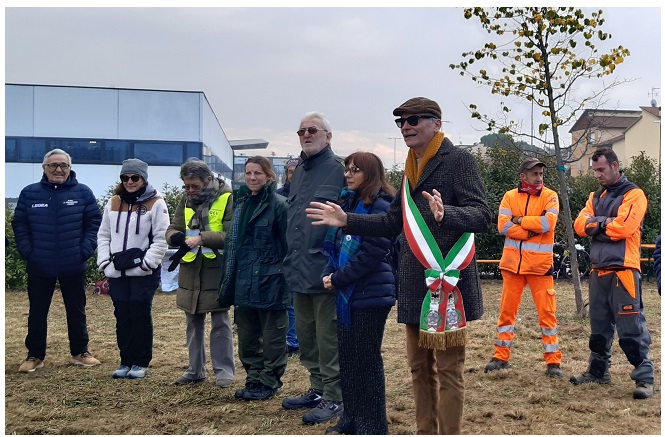 Giornata Nazionale degli Alberi 2025: i bambini della Bersani protagonisti della cura del Bene Comune.