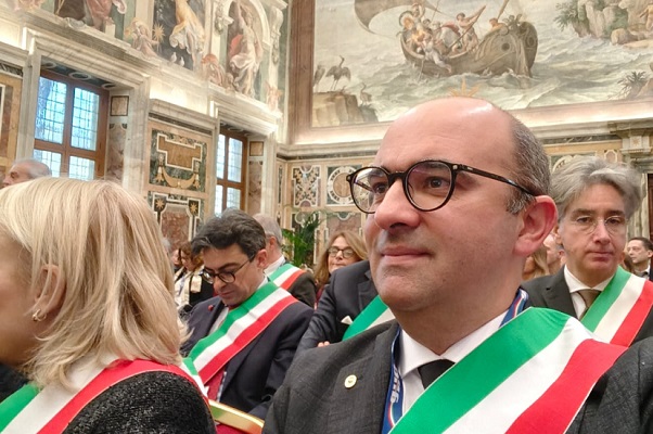 Forlì, anche Vincenzo Bongiorno in delegazione Anci ricevuta in Vaticano da Papa Leone XIV