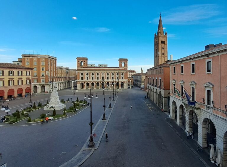 Forlì, aperto bando comunale per contributi a sostegno di attività culturali