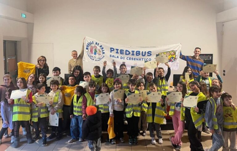 Cesenatico, servizio del Piedibus: premiati gli ambasciatori della mobilità sostenibile