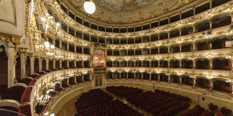 La Guida Michelin Italia al Teatro Municipale di Piacenza per la première della 72esima edizione della Guida