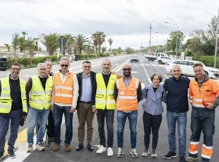 Rimini, il lungomare Di Vittorio ha riaperto l’intera sede stradale