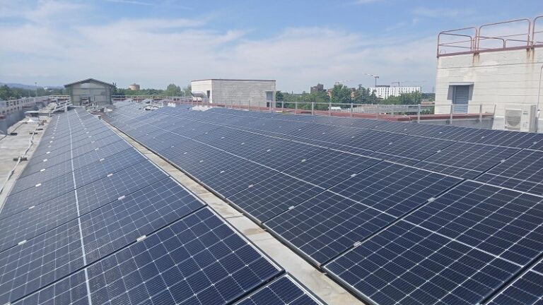 Poste Italiane: a Bologna il maxi impianto fotovoltaico per l’energia pulita