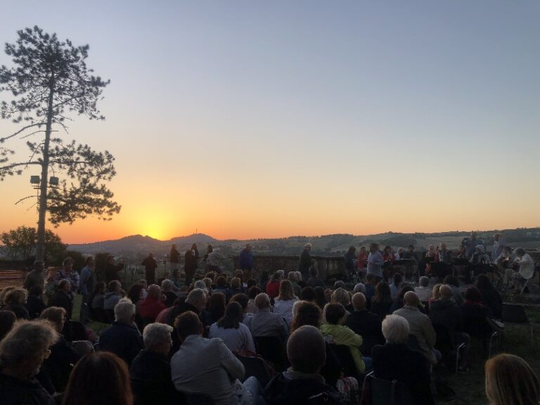 Alba di ferragosto alla Rocca di Meldola con Orchestrona